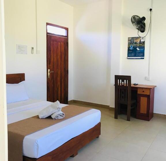 Номер Стандарт с Балконом, Rivonway Hotel Polonnaruwa