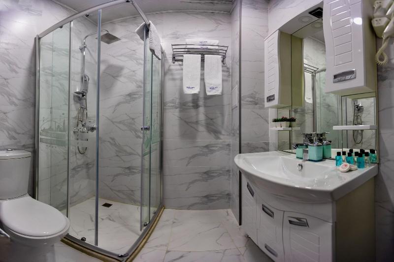 Семейный Номер, Aston Inn Tasikmalaya