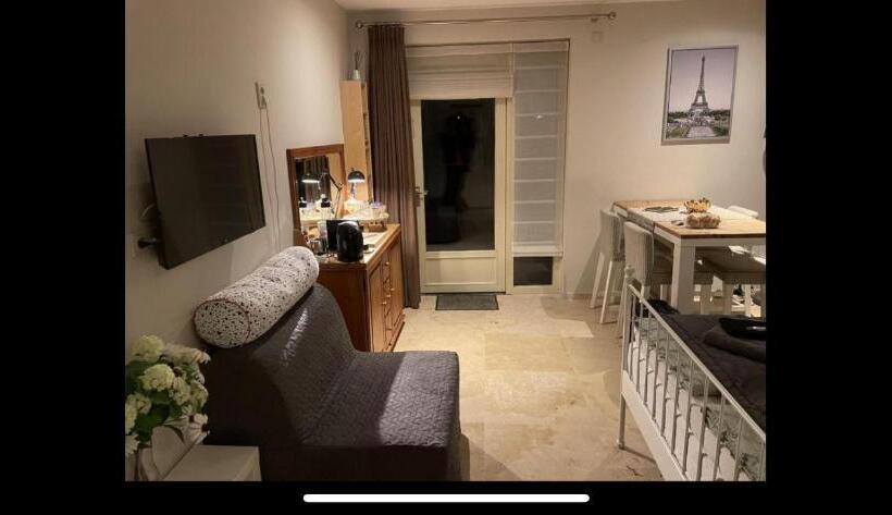 Номер Deluxe, B&b Maison Saint Tropez Eindhoven