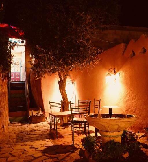 اتاق خانوادگی, Petra Bedouin Bed And Breakfast