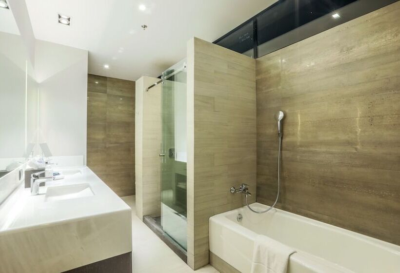 مجموعه ویستا شهر, Four Points By Sheraton Puebla