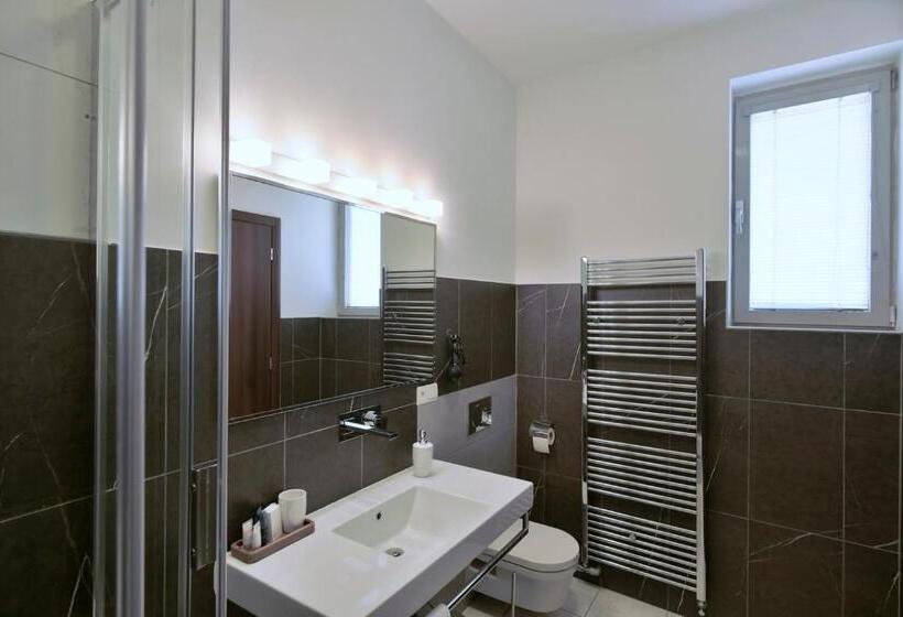 اتاق خانوادگی, River View Apartments