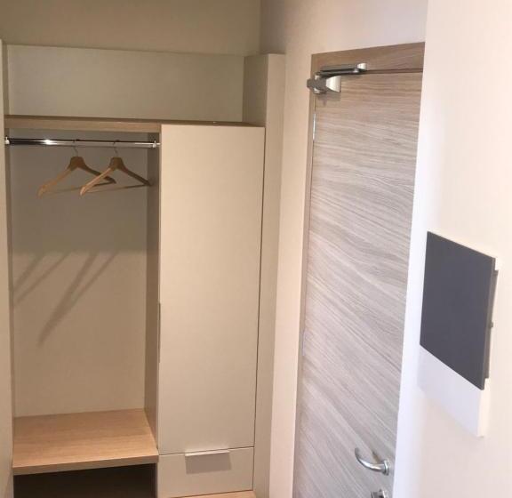 Chambre Standard Individuelle, Nuovo Albergo Operai