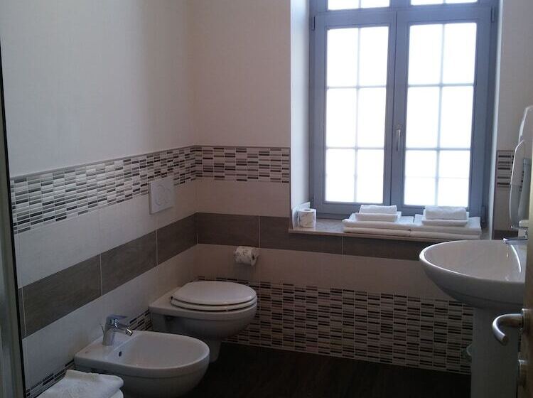 Chambre Triple Standard, Nuovo Albergo Operai