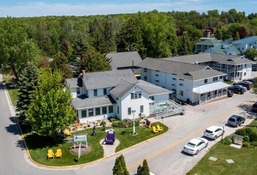 Люкс, Julie's Park Cafe & Motel