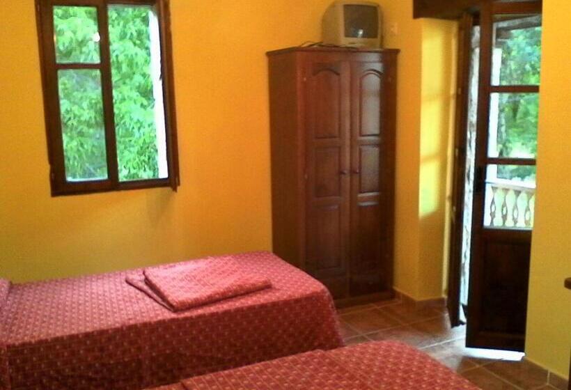 Номер Стандарт, La Casa Vieja En Valdeón