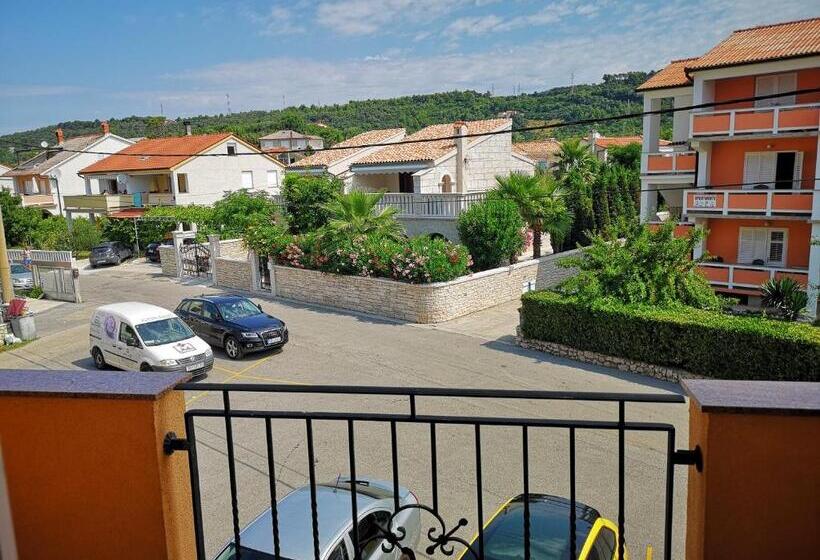 Номер Стандарт Вид на Горы, Villa Tamaris