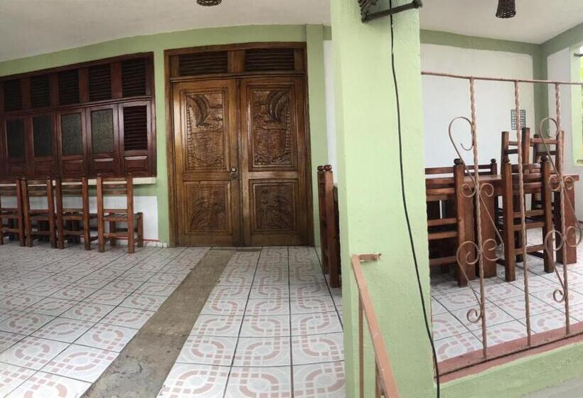 Huis met 3 Slaapkamers, Posada Las Graditas