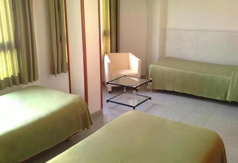 Номер Стандарт Трехместный, Hostal Centro Ejido