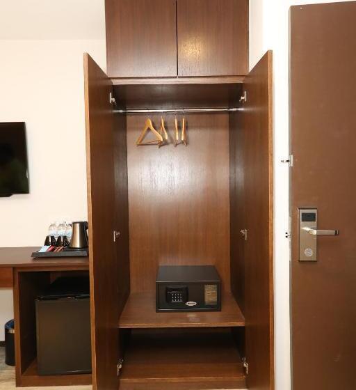 اتاق سوپریور سه تخته, M&M Hotel Kl Sentral