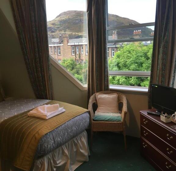 Номер Стандарт Трехместный, Airdenair Guest House