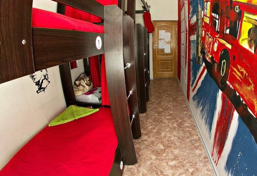 تختخواب در اتاق مشترک, Like Hostel