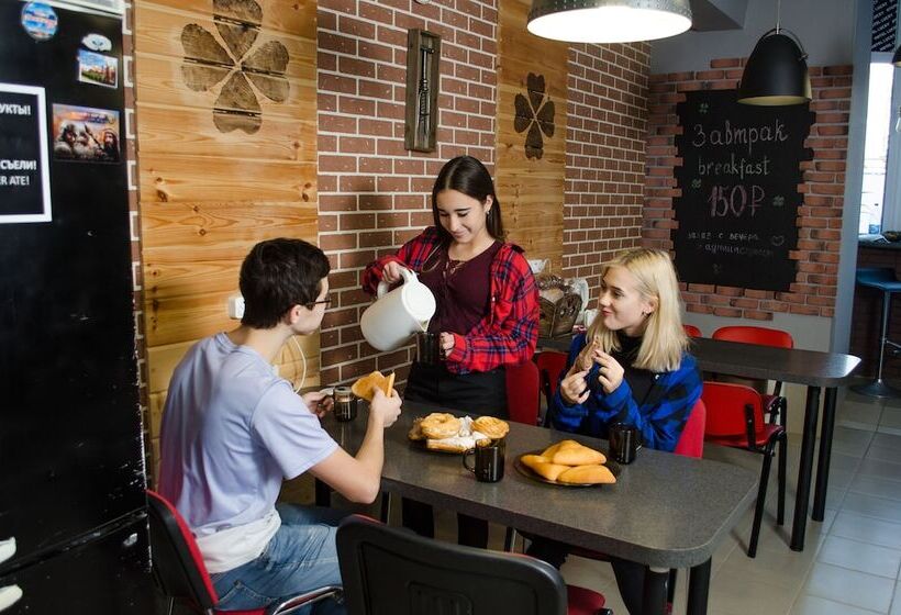 Кровать в Общей Комнате, Lucky   Hostel