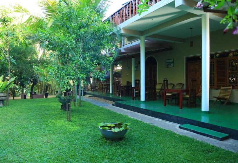 Номер Deluxe, Yala River Face Inn