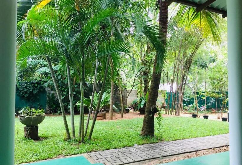 Апартаменты 2 Спальни, Yala River Face Inn