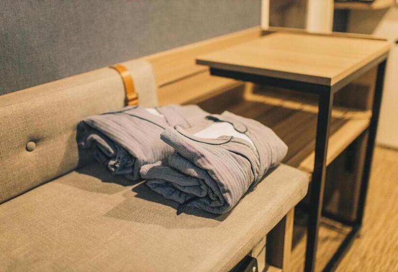 Номер Стандарт Трехместный, Travelodge Nagoya Sakae