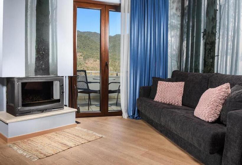 Deluxe люкс с видом, Forest Suites Boutique