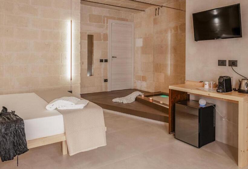 سوییت جونیور لوکس, Hydria Rooms