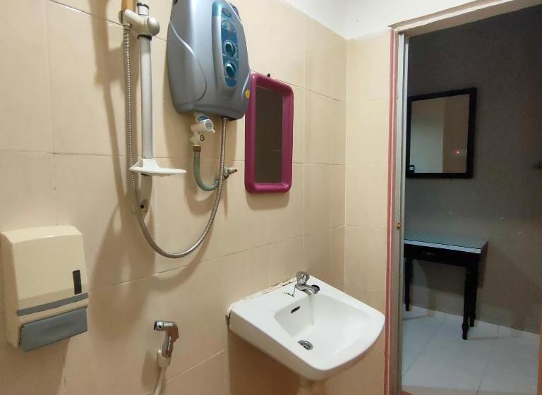 Camera Standard, Kota Lodge