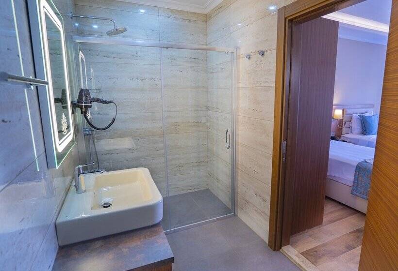 Семейный Номер, Dalyan Live Spa