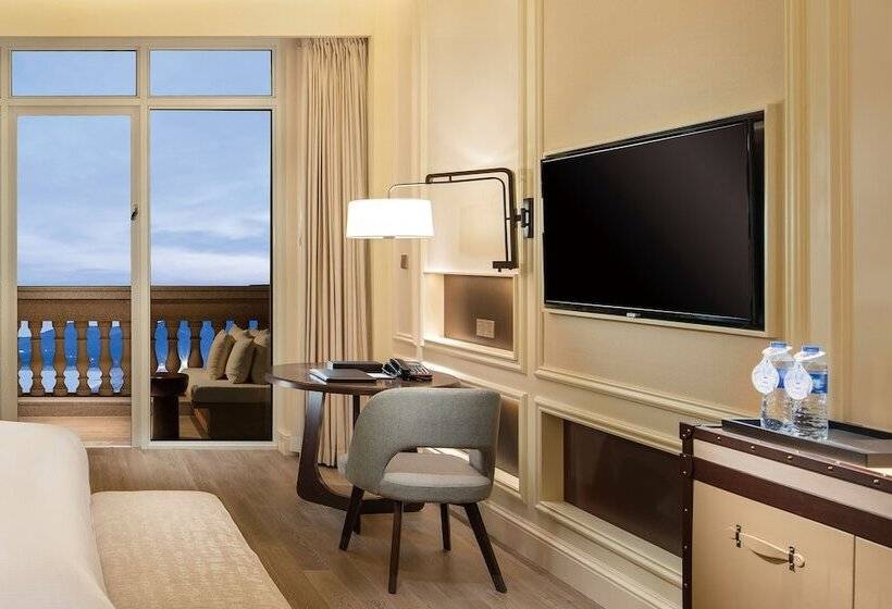 Номер Deluxe Вид на Море, Hilton Dalian Golden Pebble Beach Resort