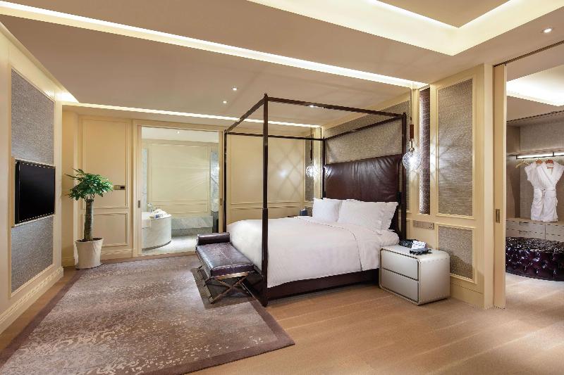 Президентский Люкс, Hilton Dalian Golden Pebble Beach Resort