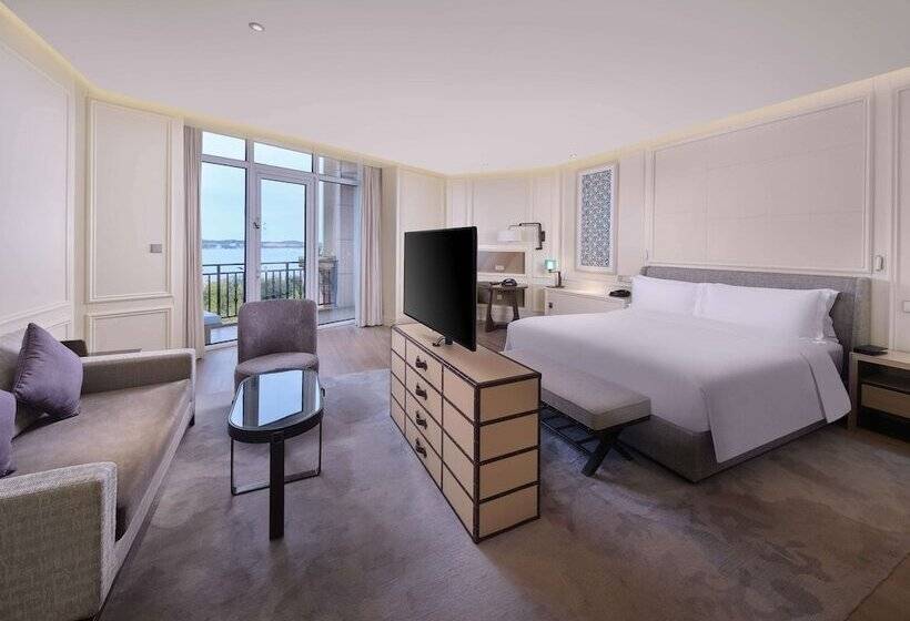 Habitación Premium Vista al Mar., Hilton Dalian Golden Pebble Beach Resort
