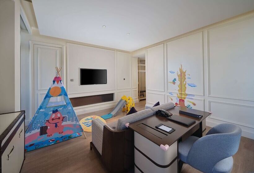 Номер Executive, Hilton Dalian Golden Pebble Beach Resort