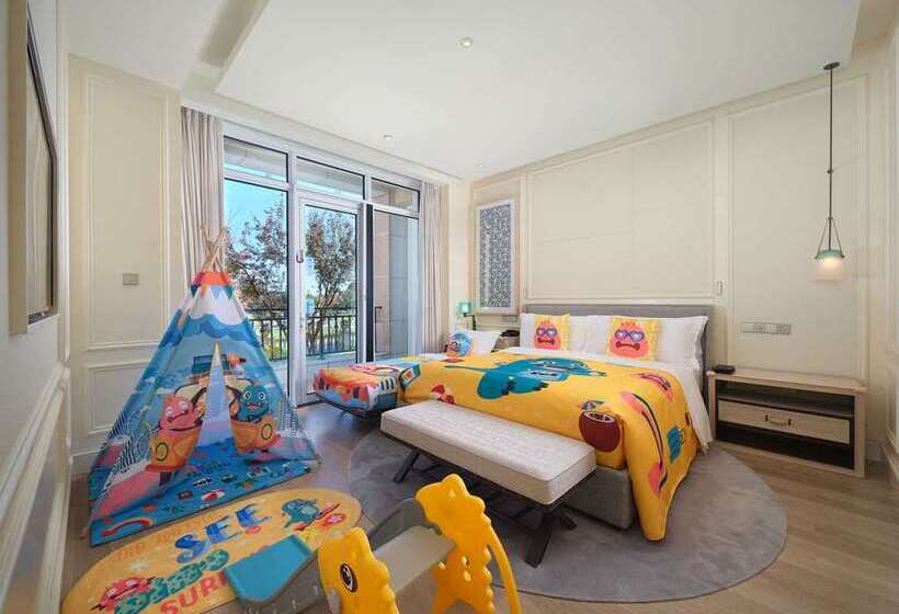 Номер Executive, Hilton Dalian Golden Pebble Beach Resort