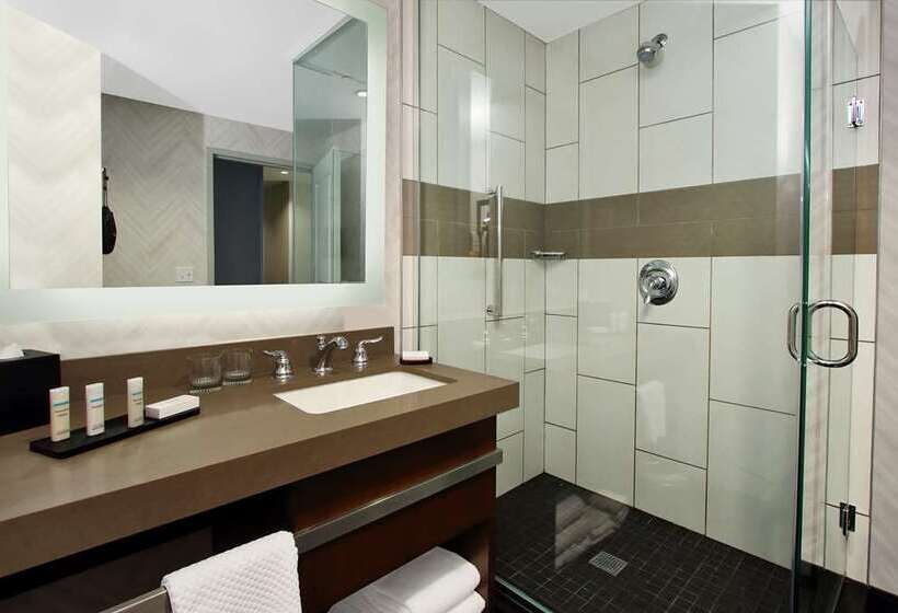 Suite King Size Bed, Homewood Suites By Hilton Athens Downtown University Area