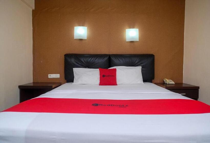 스탠다드 룸, Reddoorz Plus At Grand Populer