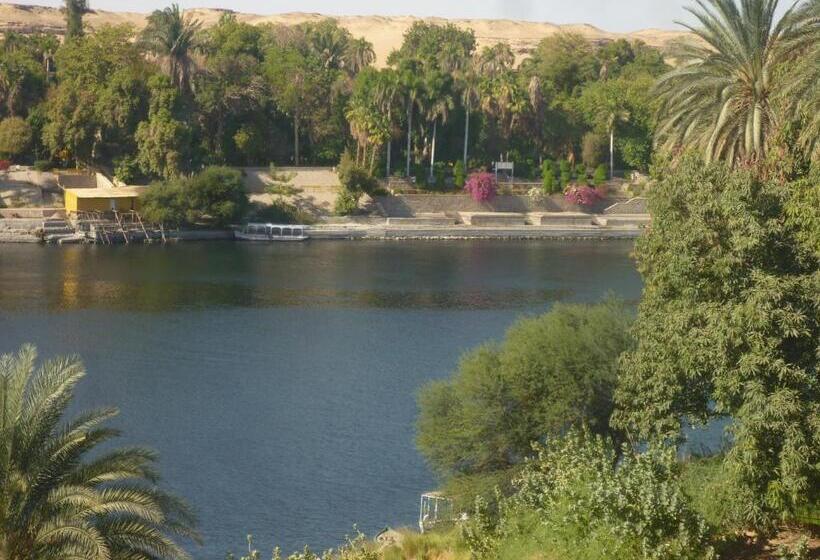 اتاق لوکس با چشم‌انداز دریا, El Prince Guesthouse
