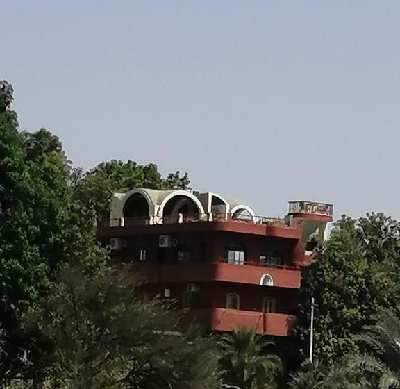 اتاق لوکس, El Prince Guesthouse