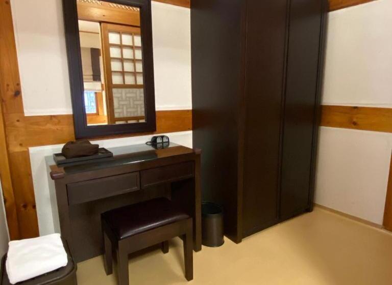 디럭스 룸, Hanok Stay Namwonyechon By Kensington