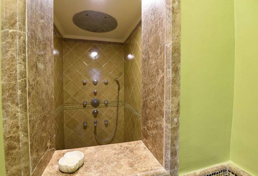 سوییت, Surya Kiran Heritage