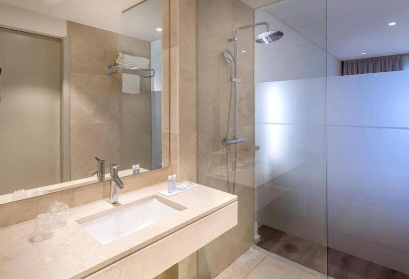 Семейный Номер, Oporto Airport & Business