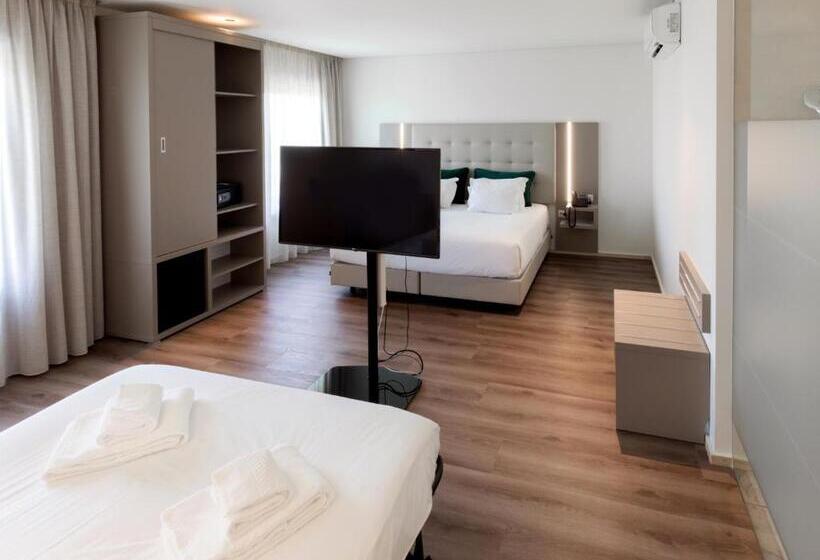 Семейный Номер, Oporto Airport & Business