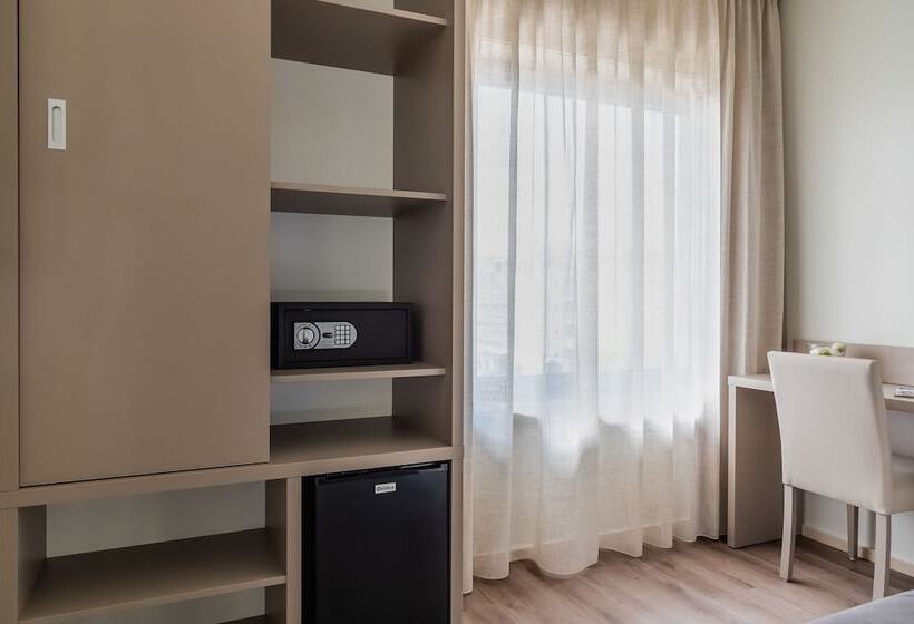 اتاق استاندارد, Oporto Airport & Business