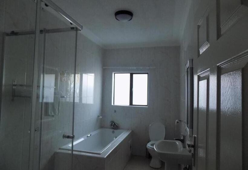 اتاق استاندارد با سرویس بهداشتی مشترک, Streets Of Gold Guest House