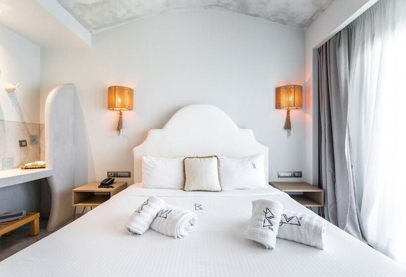 سوییت با چشم‌انداز دریا, Blue Carpet Luxury Suites