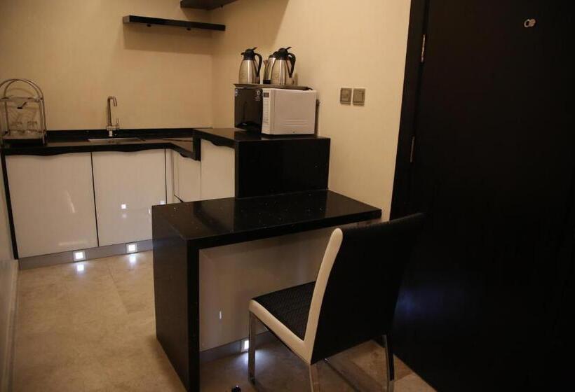 Люкс Повышенной Комфортности, Raoum Inn Khafji Corniche