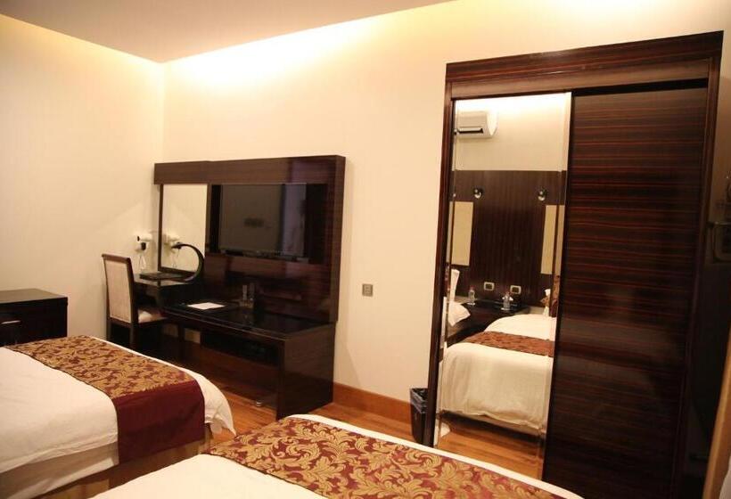 Королевский Люкс, Raoum Inn Khafji Corniche