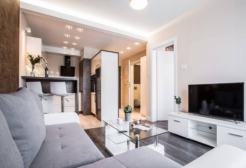 带1个卧室的豪华公寓, Emihouse Cityvibe Apartments