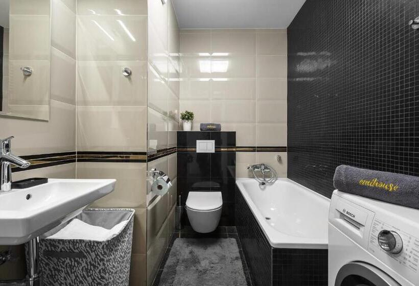 小型套房带阳台, Emihouse Cityvibe Apartments