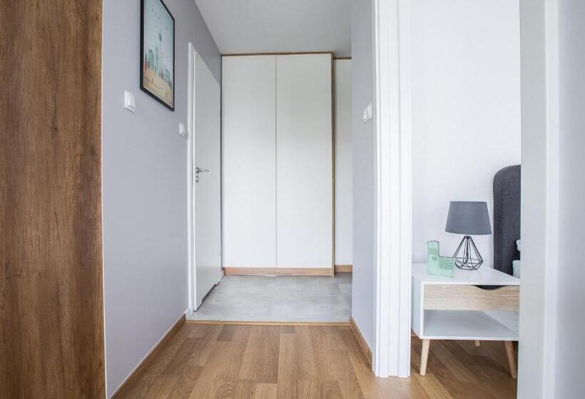 Полулюкс с Балконом, Emihouse Cityvibe Apartments