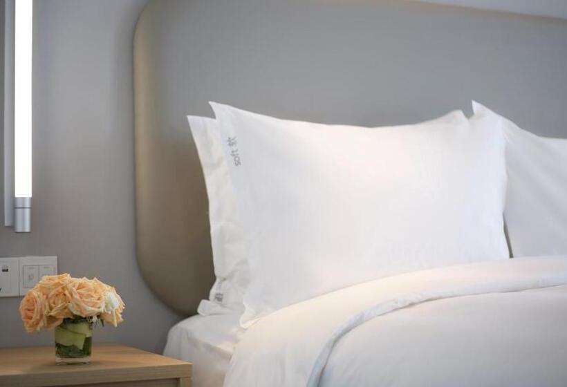 Номер Superior Кровать Кинг, Holiday Inn Express   Qingdao West Coast, An Ihg