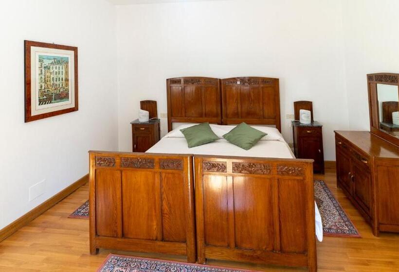 اتاق استاندارد, Il Castellaro Country House