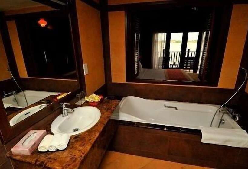 Студия Стандарт, Bukit Merah Laketown Resort
