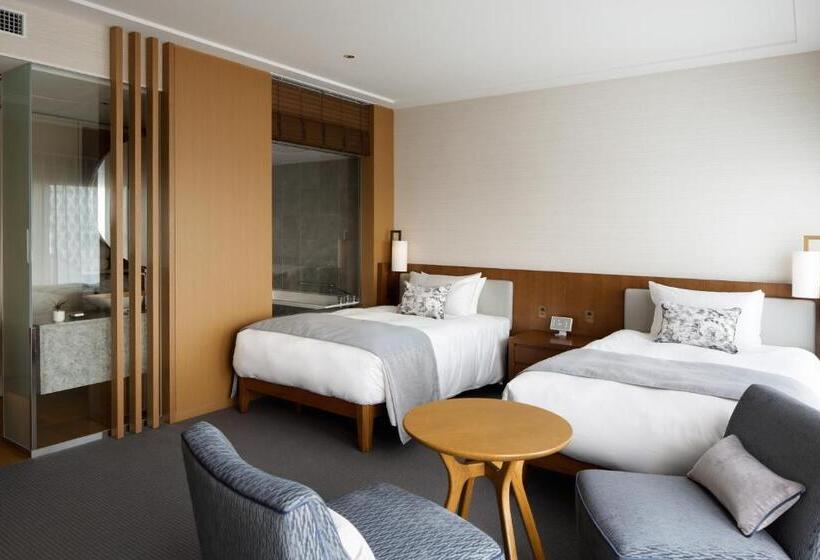 디럭스 룸, Keio Plaza Hotel Tokyo Premier Grand