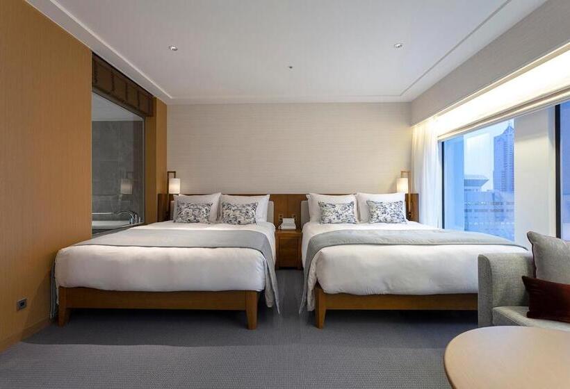 디럭스 4인 룸, Keio Plaza Hotel Tokyo Premier Grand
